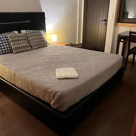 Invicta House Gold Apartment