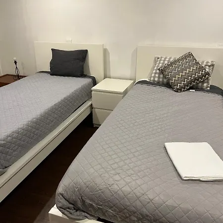 Invicta House Gold Apartment